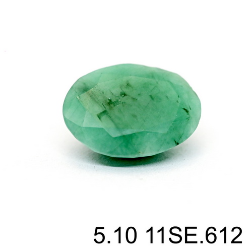 DSC_4799_2 Natural Green Sakota Emerald - 5.10 Carat - Image 1