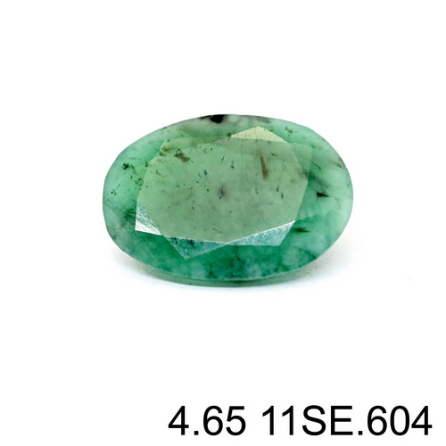 DSC_4830_2 Natural Green Sakota Emerald - 4.65 Carat - Image 1