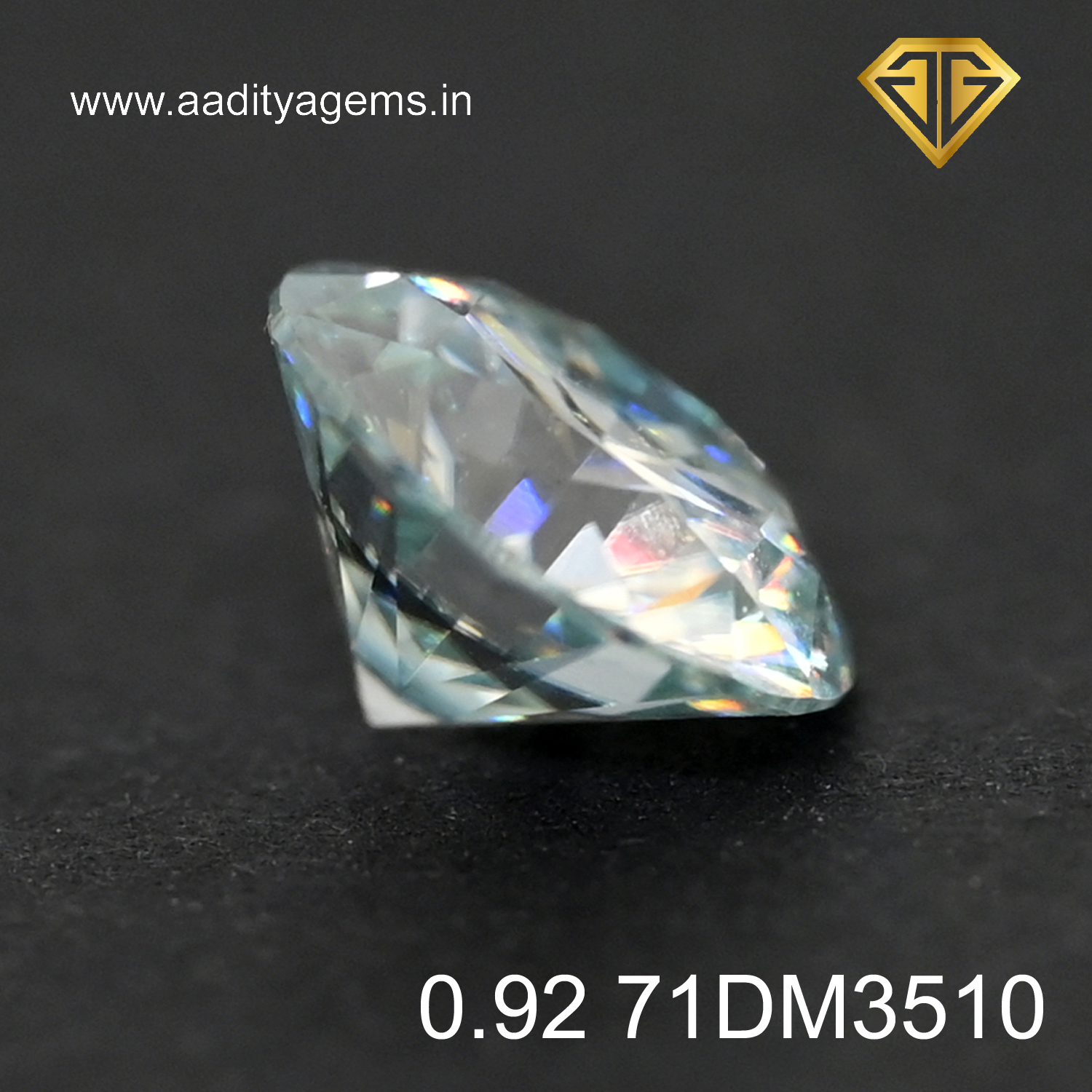 0_92-2 Monjonight - 0.92 Carat - Image 1